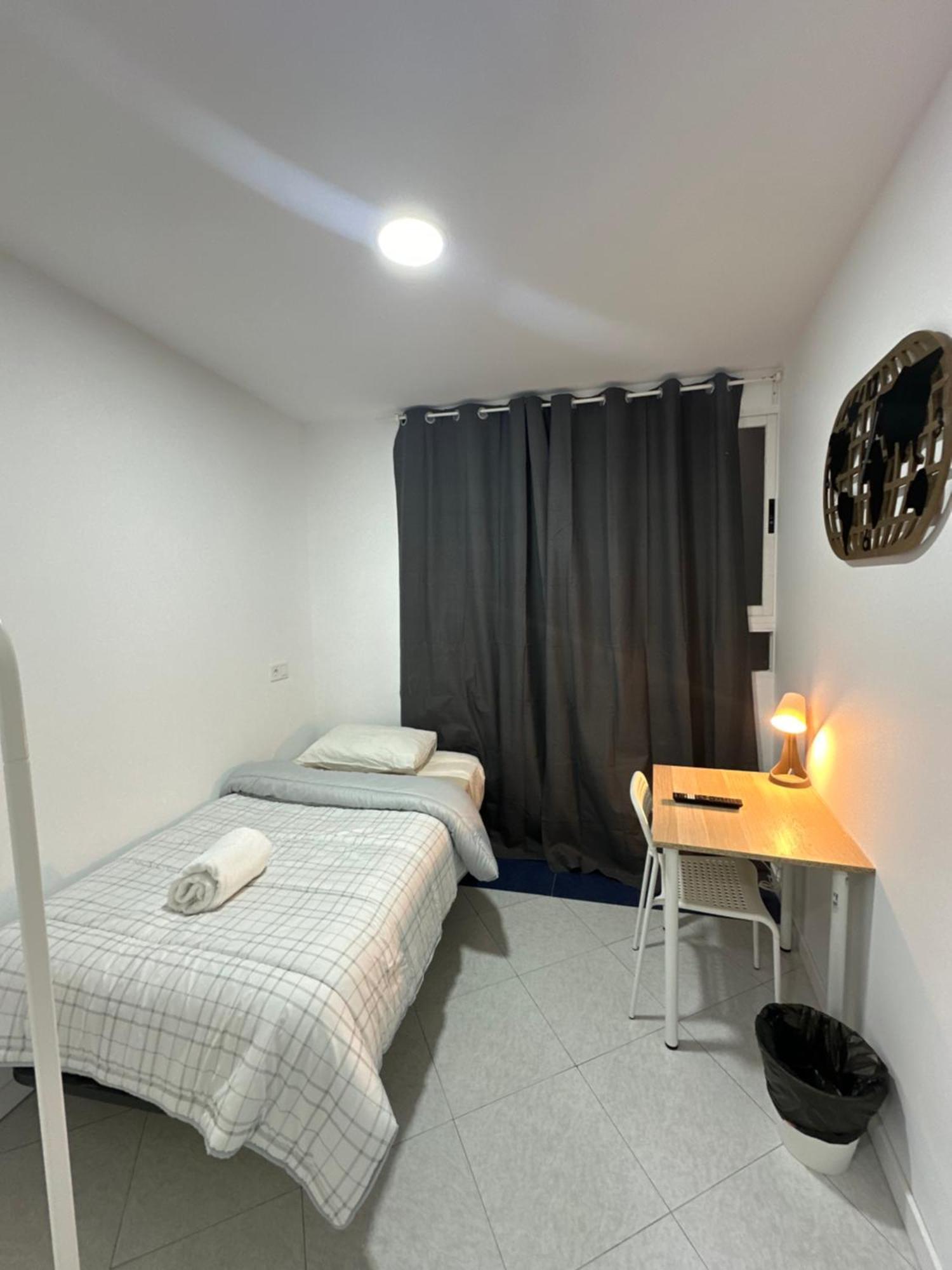 Rooms Mediavilla Madrid Eksteriør billede