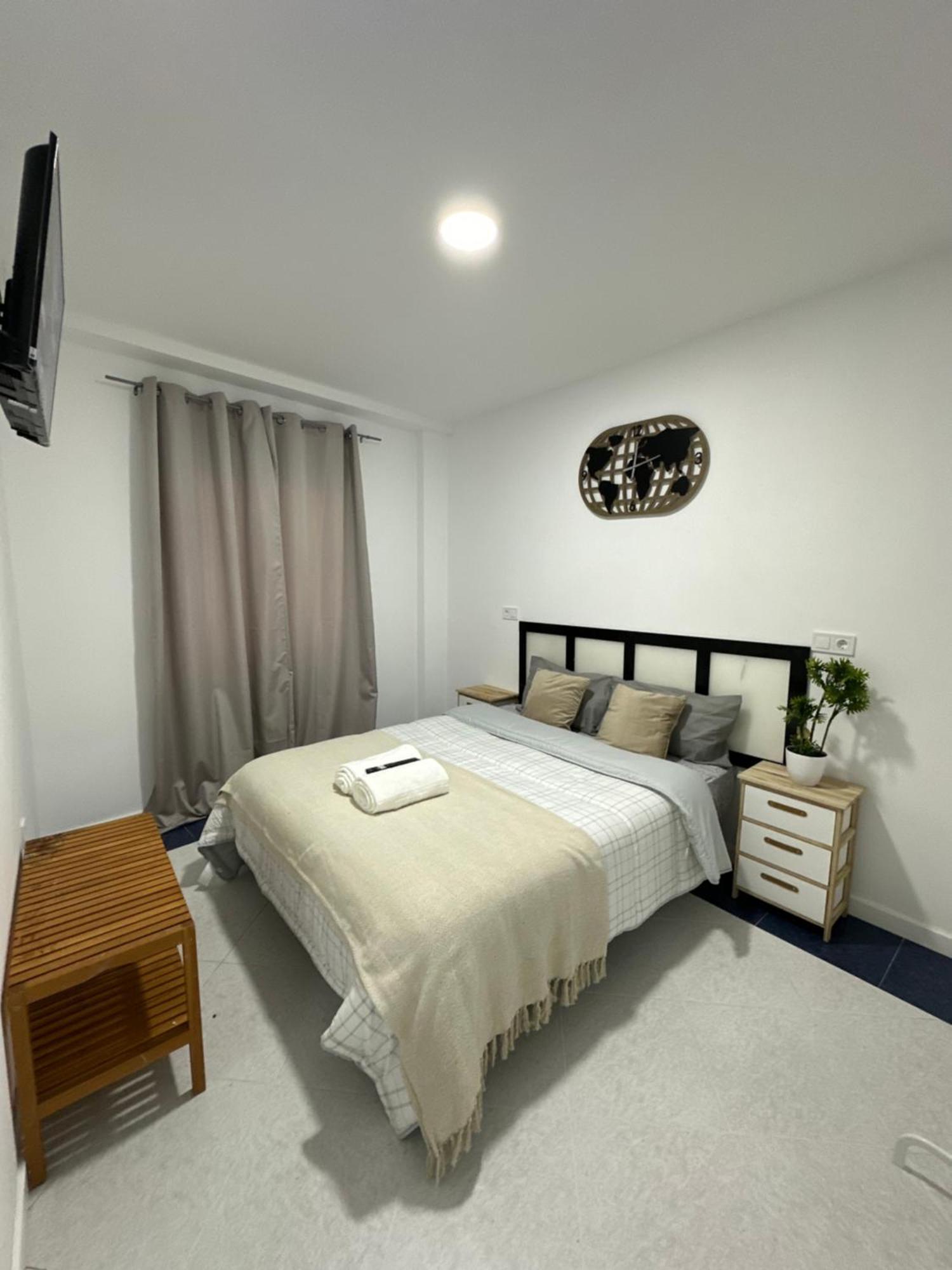 Rooms Mediavilla Madrid Eksteriør billede