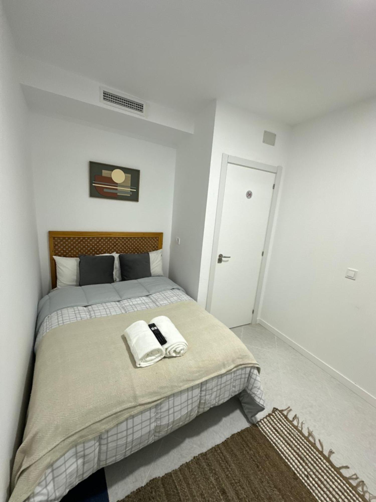 Rooms Mediavilla Madrid Eksteriør billede