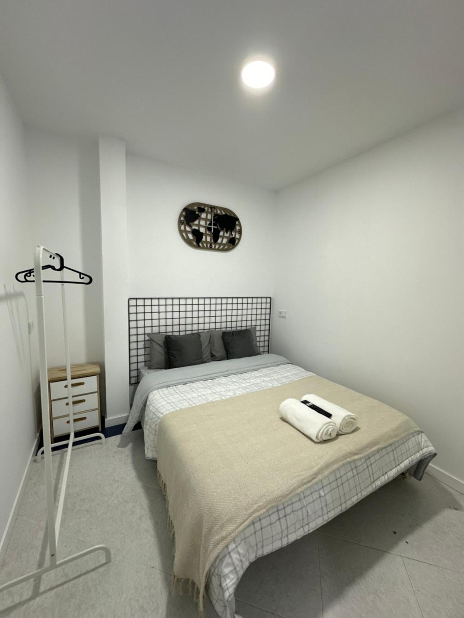Rooms Mediavilla Madrid Eksteriør billede