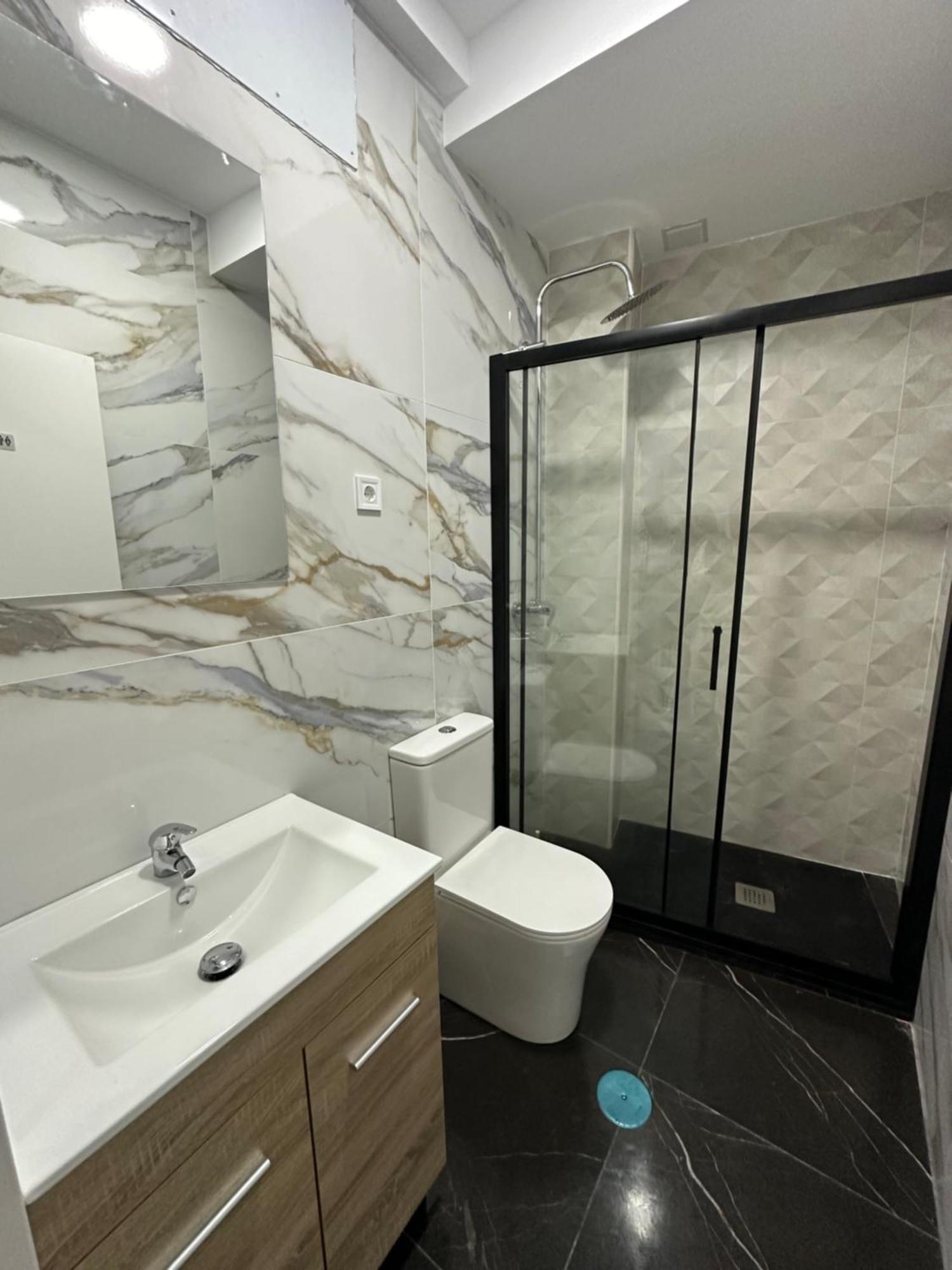 Rooms Mediavilla Madrid Eksteriør billede
