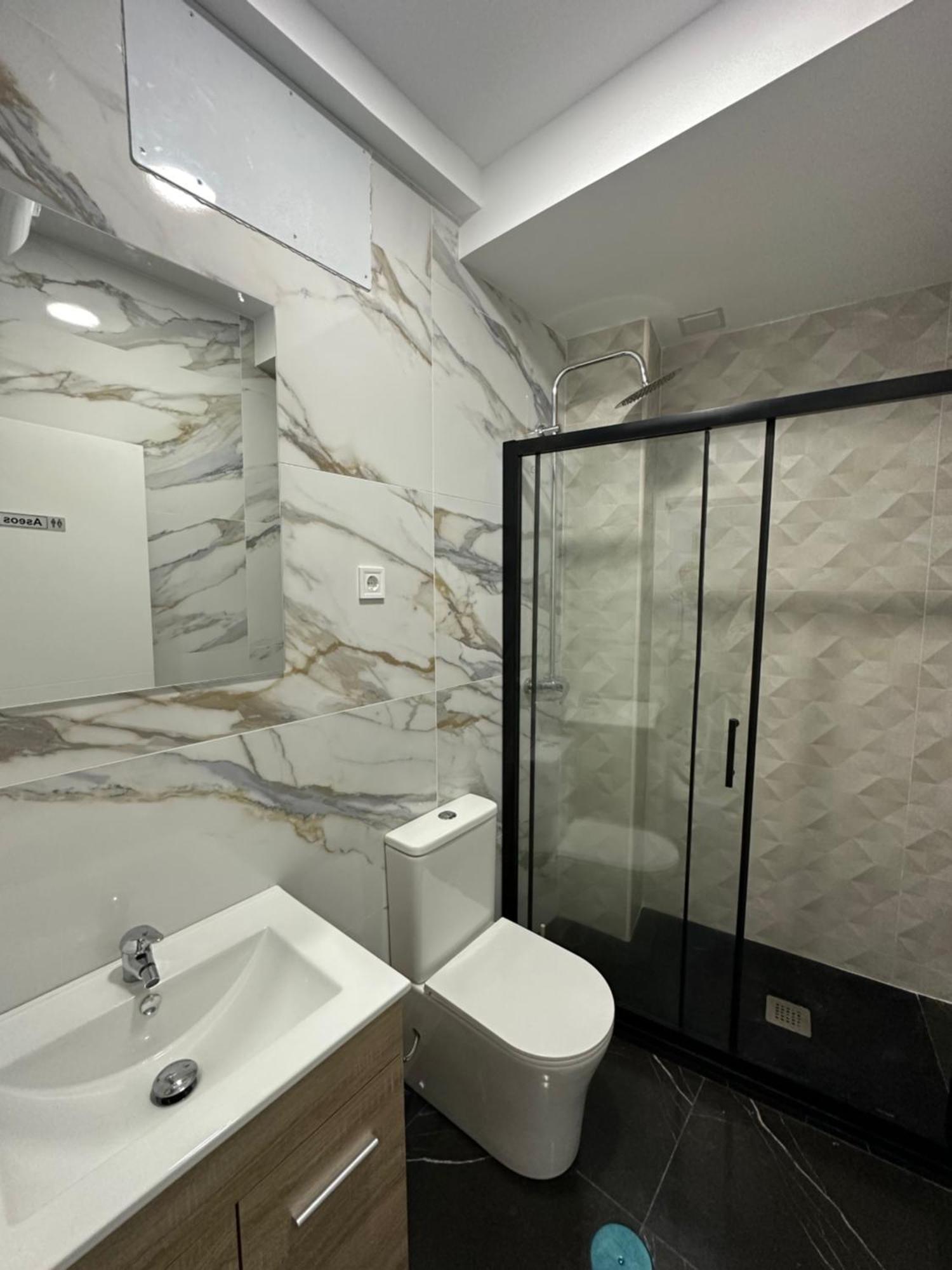 Rooms Mediavilla Madrid Eksteriør billede