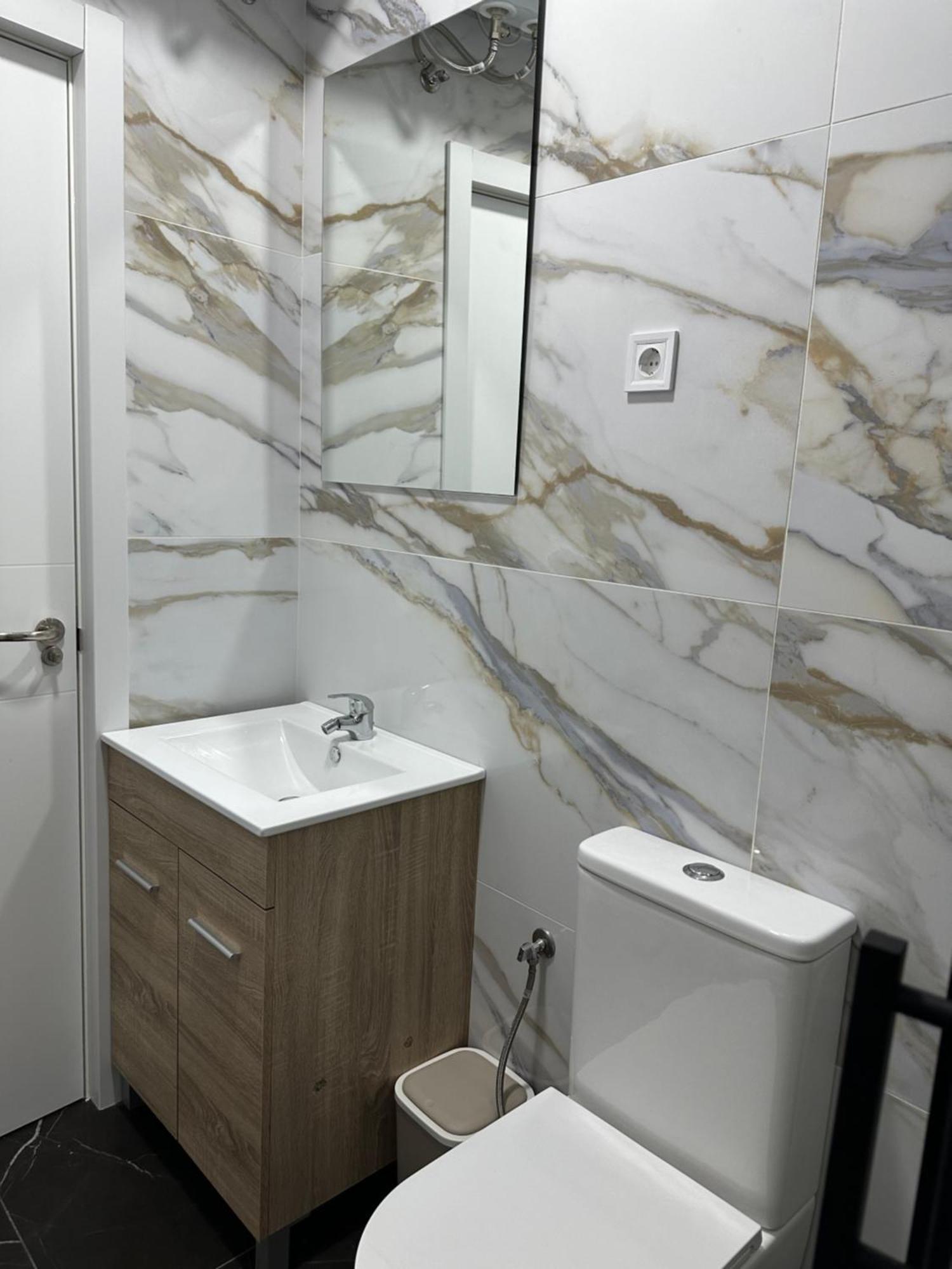 Rooms Mediavilla Madrid Eksteriør billede