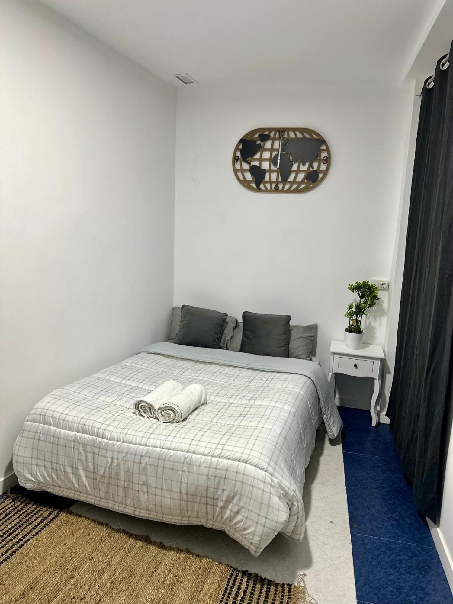 Rooms Mediavilla Madrid Eksteriør billede